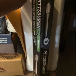 Pittsburgh Click Type Torque Wrench