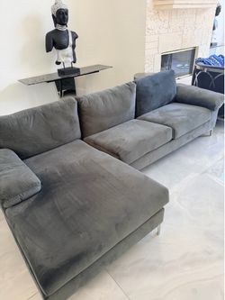 Modern Gray Chaise Sofa – Excellent Condition