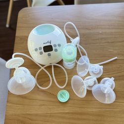 Electric Breast Pump + Bottles + Pacifiers