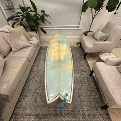 5’10’ 36 Liter Fish Surf Board