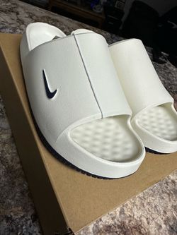 Dallas Cowboys Nike Slides ( size 9 ) New
