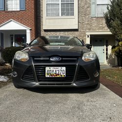 2012 Ford Focus SALVAGE TITLE BECAUSE I BOUGHT FROM AUTION