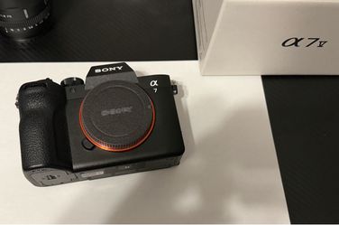 Sony A7V like new condition