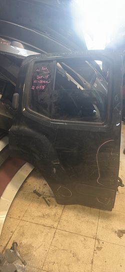 2005-15 Nissan xterra right rear door