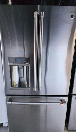 GE COUNTER DEPTH FRENCH DOORS REFRIGERATOR