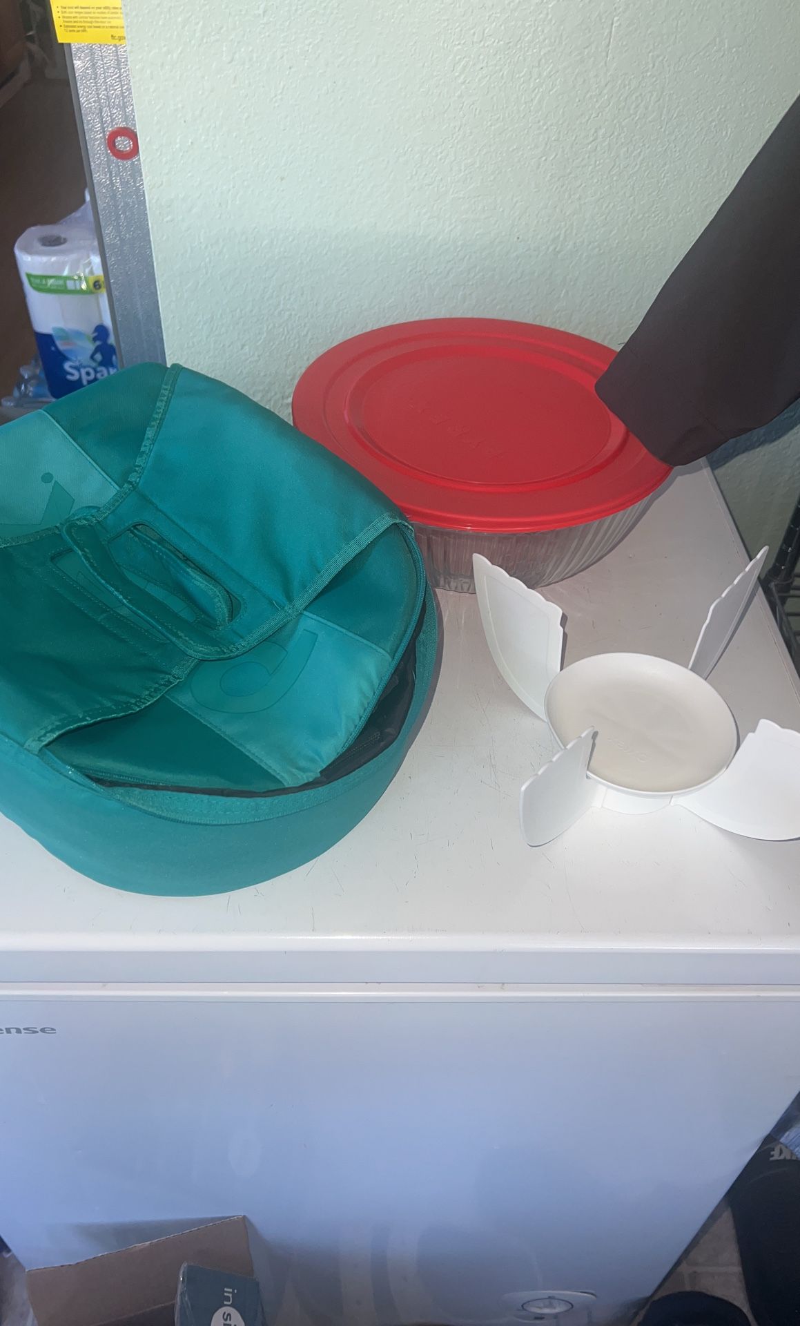 Pyrex 4.5 Qt Bowl, Stand And Bag