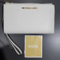 Michael Kors Jet Set wristlet wallet