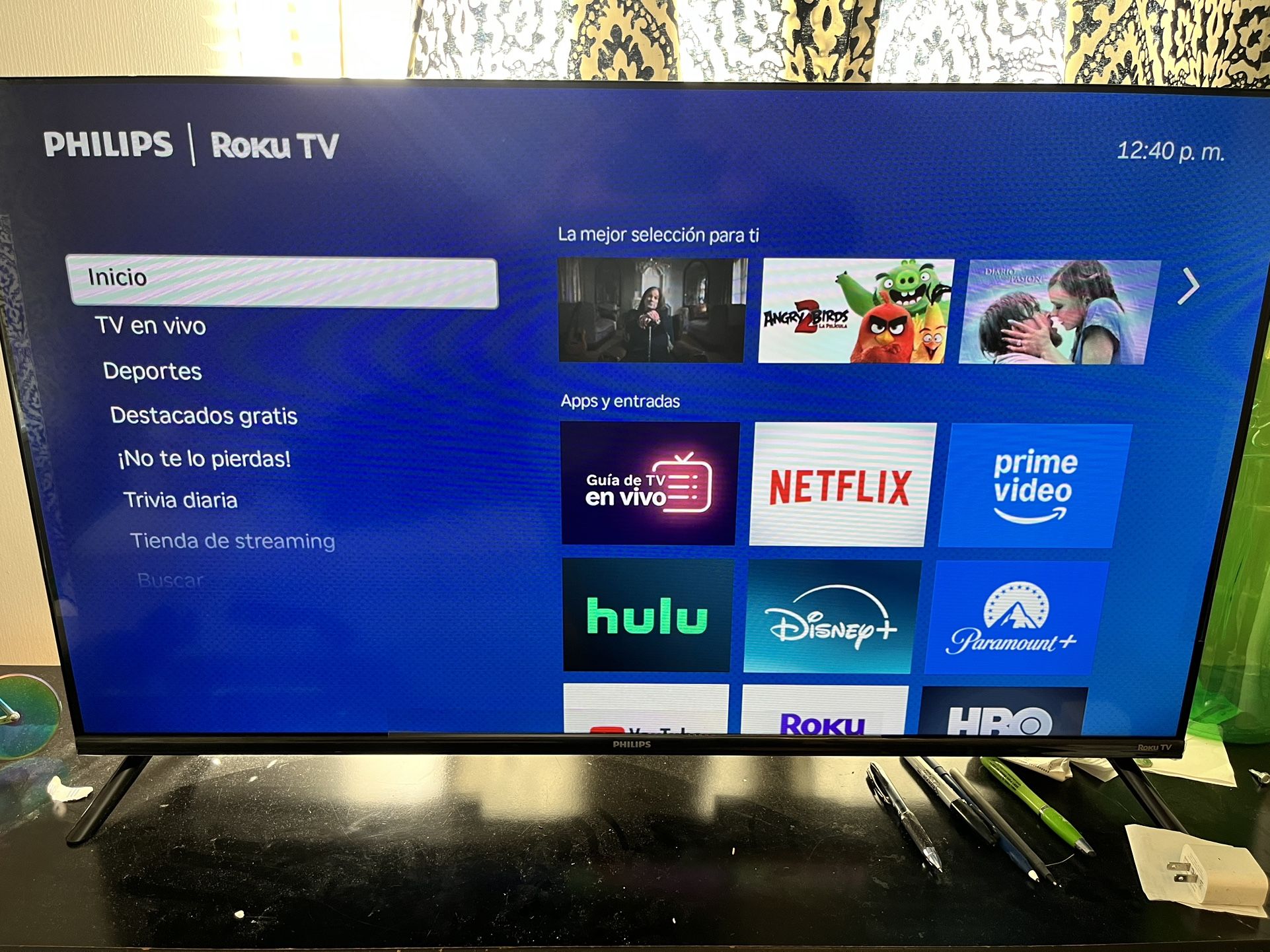 PHILIPS ROKU TV
