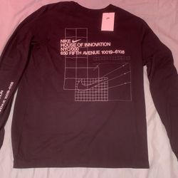 Nike “House of Innovation” Shirt; Men’s M