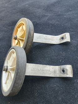 Schwinn 12inch training wheels Pre-owned