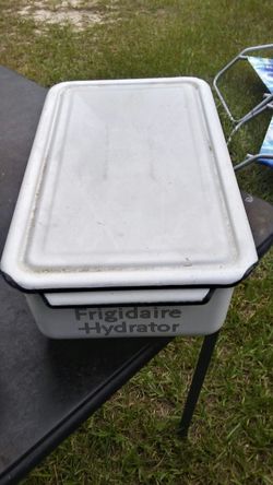 Vintage Frigadaire Hydrater