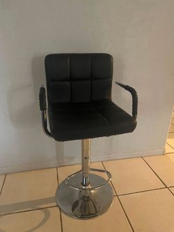 Vanity chair