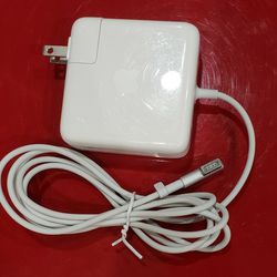 Laptop AC Charger Adapter Power Supply for Apple MacBook 11" 13” 2009 to 2012 60W 16.5V 3.65A Power Adapter Charger. Great working clean condition.