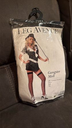 Halloween costume Gangster moll