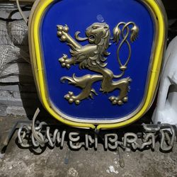 Lowenbrau Vintage Neon Beer Sign