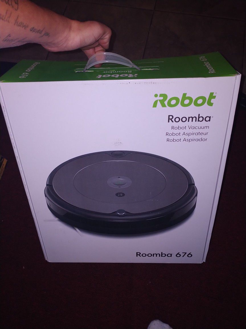 iRobot Roomba 676 Robot Vacuum-Wi-Fi Connectivity, Works with Alexa, Good for Pet Hair, Carpets, Hard Floors, Self-Charging