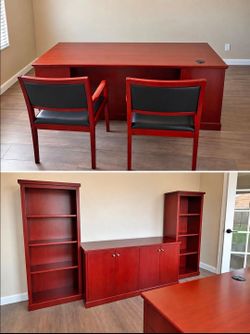 Beautiful complete office desk and credenza set