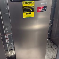 Frigidaire Convertible Upright Freezer/Refrigerator 7 Ft.³ Garage Reddy