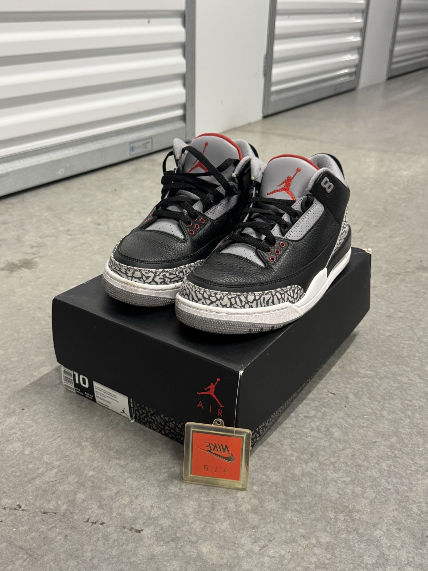 AIR JORDAN 3 RETRO ‘BLACK CEMENT’ (2018)
