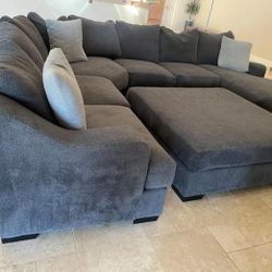 Sectional Couch 