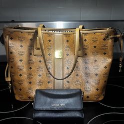 MCM Liz Reversible Medium Visetos Tote Bag