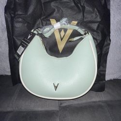 Vanessa Williams Purse