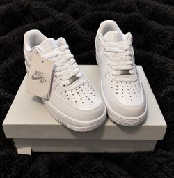 New Nike Air Force 1 Size 8