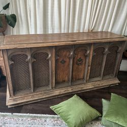 NEED GONE ASAP Record/radio Cabinet