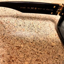 2 authentic Pair Of Louis Vuitton 