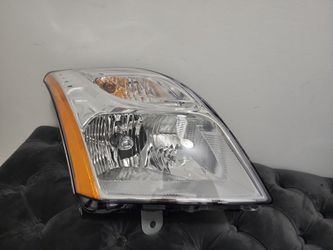 Nissan Sentra Headlight 