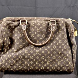 Authentic Louis Vuitton Speedy Monogram – w/ Box & Dust Bag – Great Condition!