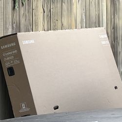 85” Samsung Tv. DU8000