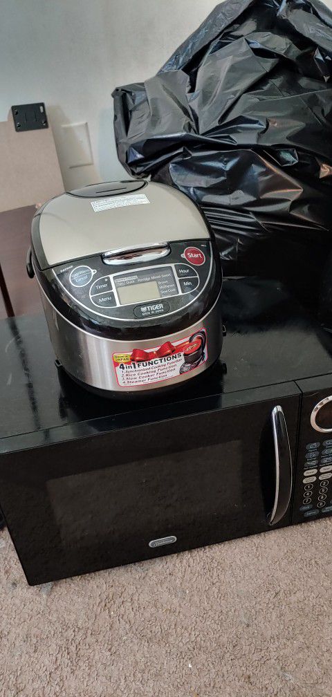 Rice Cooker/Microwave