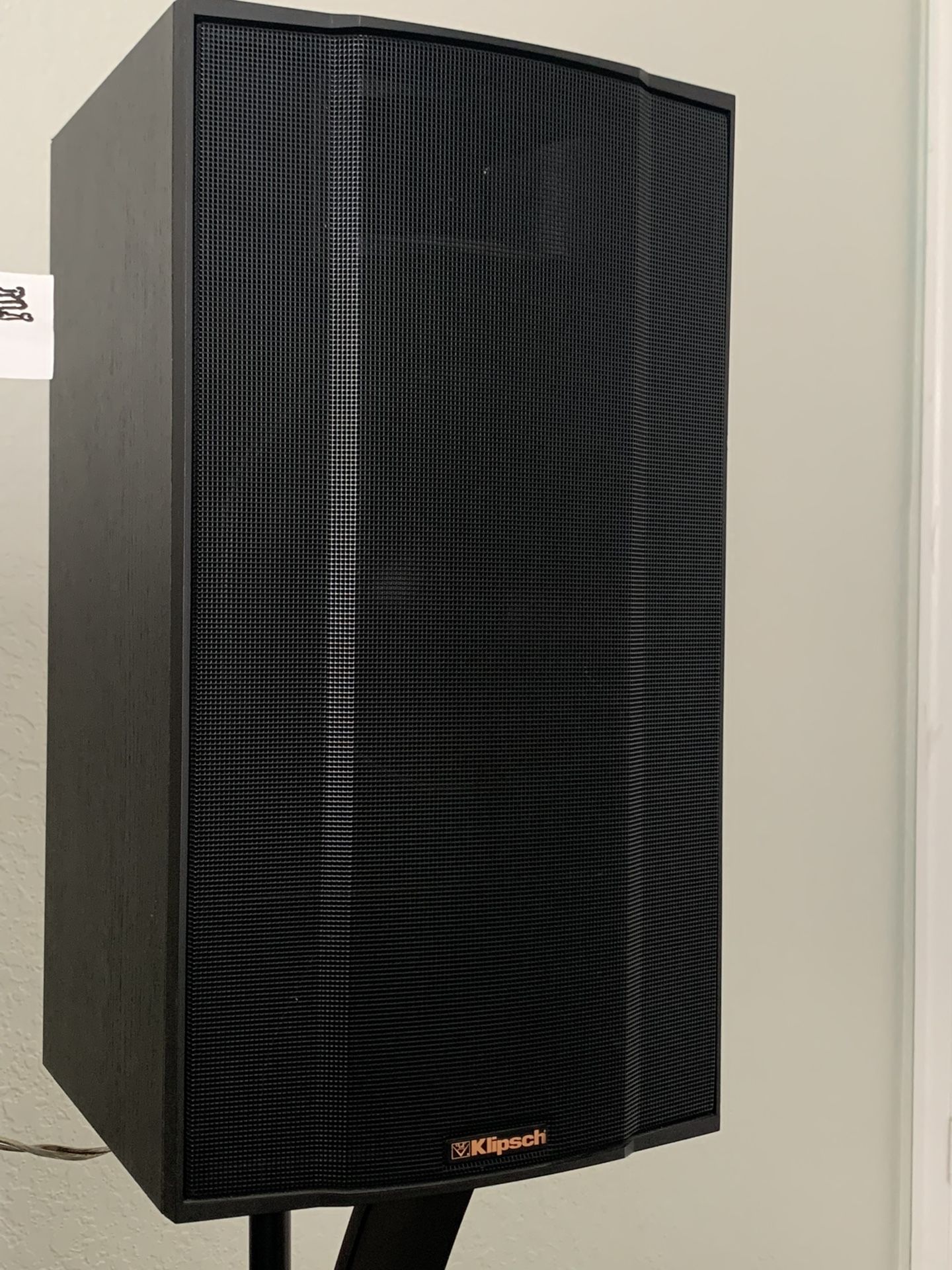 Klipsch 2.1 Speakers With Stand