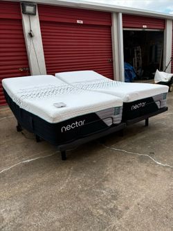 Like New Nectar Premier Hybrid Split King Bed With Adjustable Base