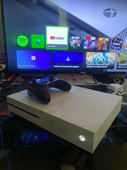 Xbox one s with a controller