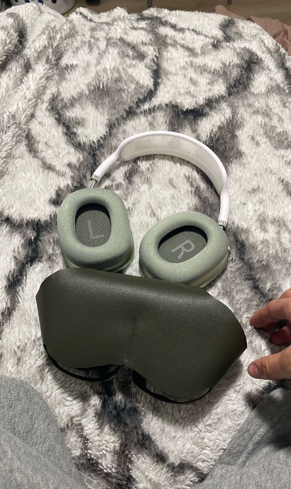 wireless headphones