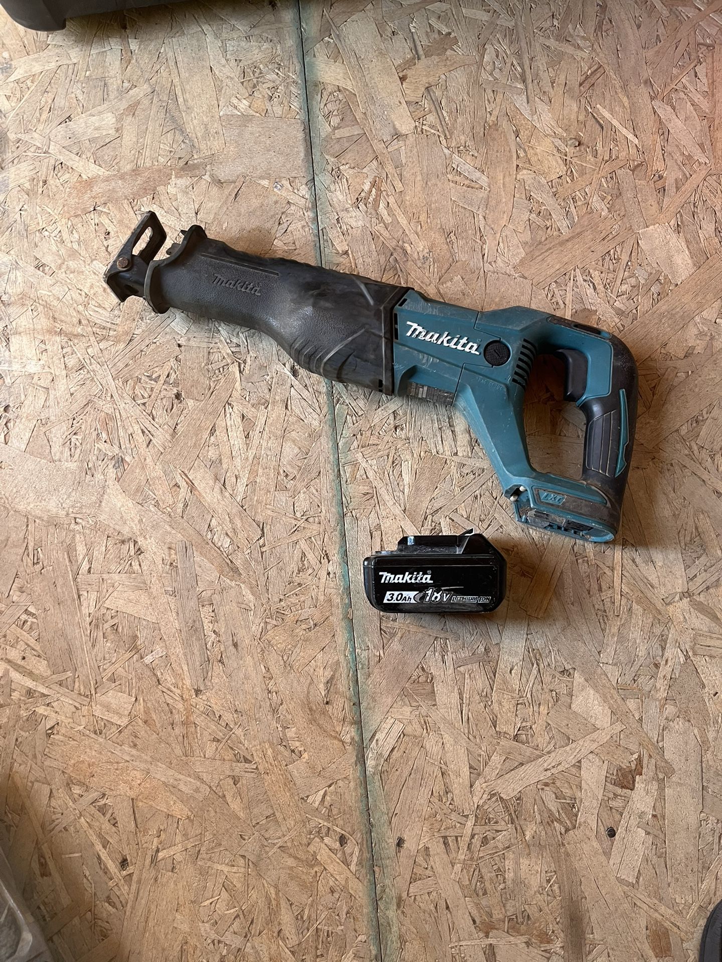 Makita Sawzall With Battery