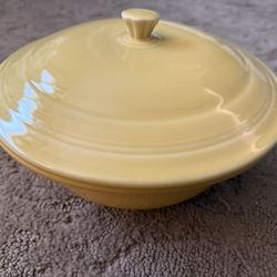 Sunflower Fiesta ceramic 2qt Round Covered Casserole Dish