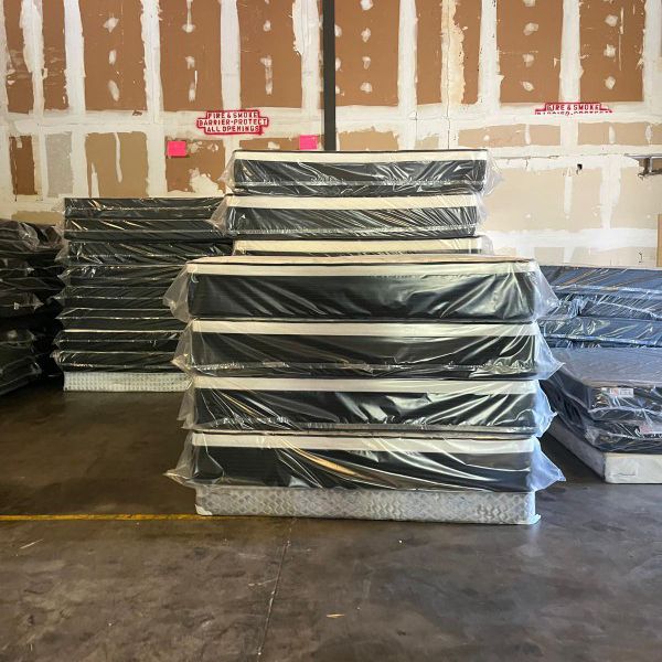 🔥🔥TWIN,FULL,QUEEN AND KING MATTRESS STARTING AT $150‼️A SET BEST PRICE INTOWN BEST PRICE ON BRAND NEW PLUSH TOP MATTRESS ORTHOPEDIC 🔥🔥


