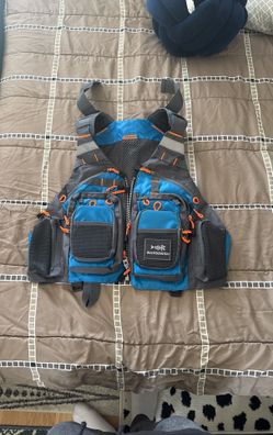 New BassDash Fishing/Hunting/ More Vest