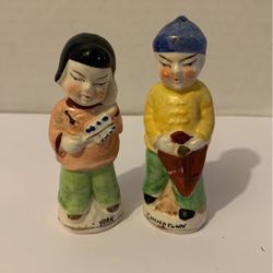 Vintage Collectible  Salt & Pepper Shakers Japan  B18