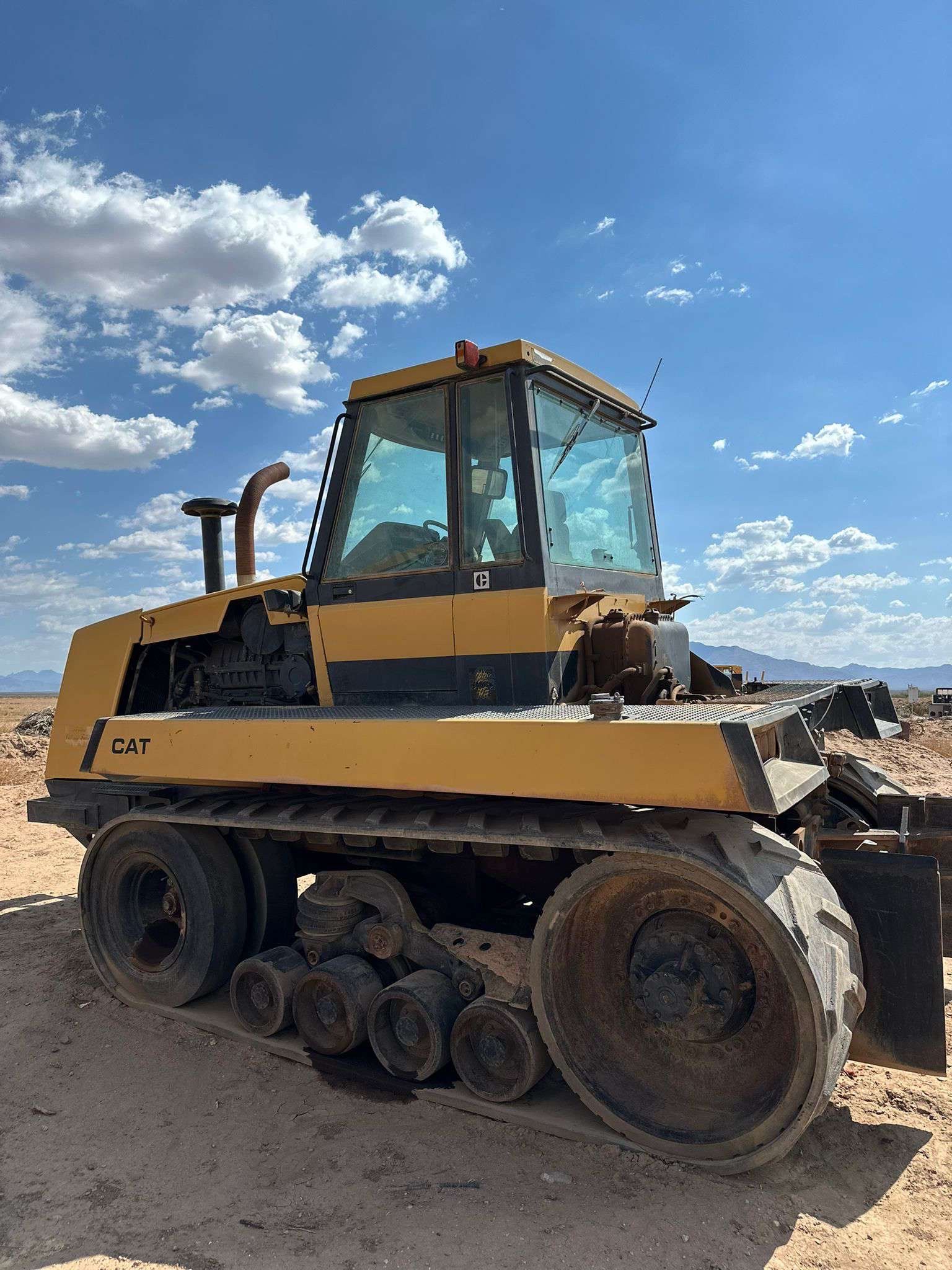 Caterpillar track tractor challenger65 