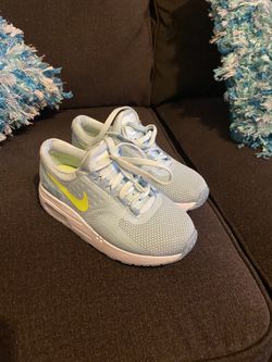 Girls Tennis Shoes Nike AirMax Size 12