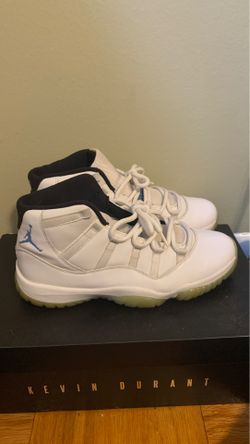 Jordan 11 Legend Blue