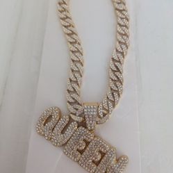 QUEEN Charm On cubic Link Bling Necklace 