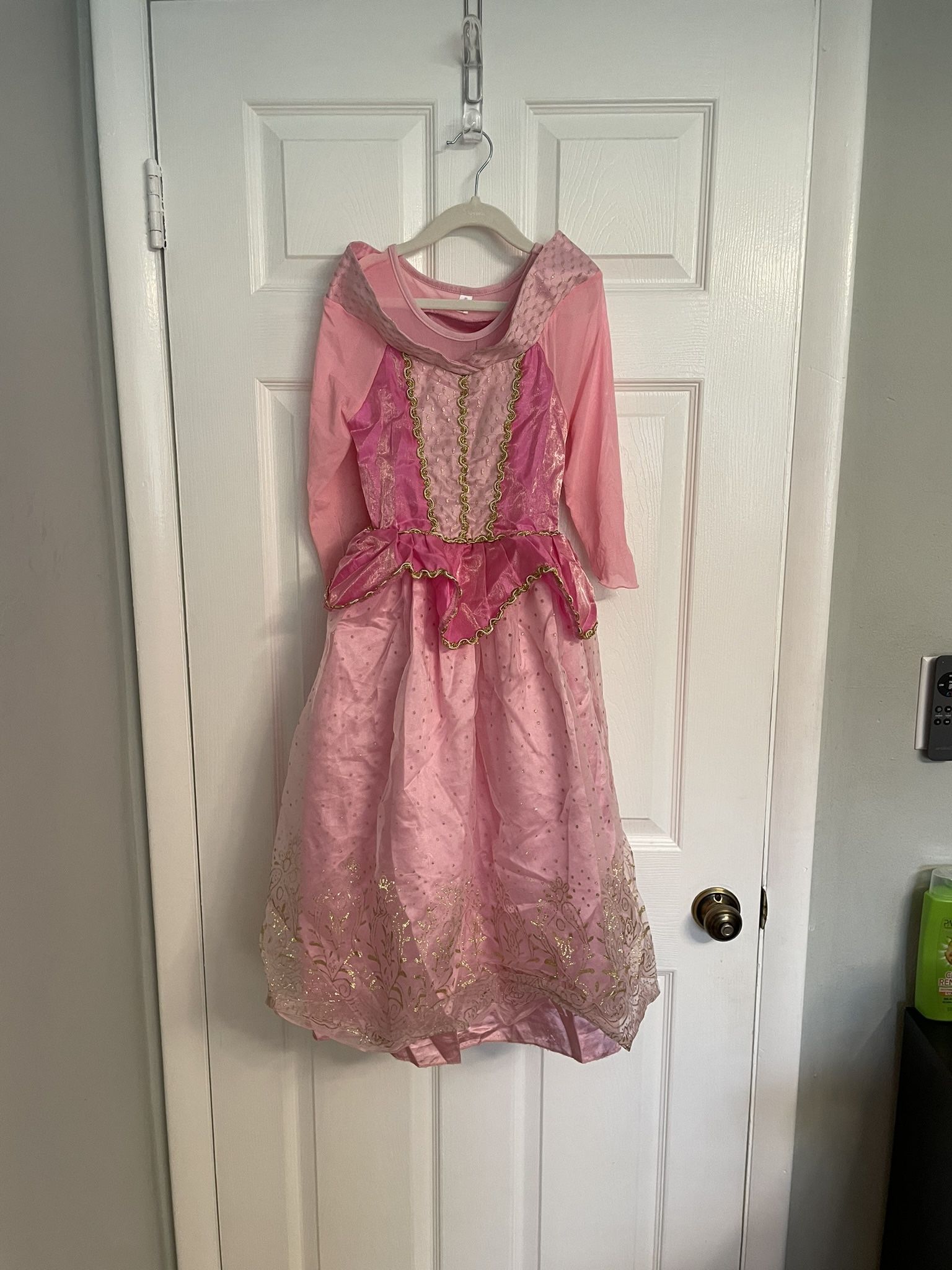 Sleeping Beauty Aurora girls dress and crown Costume size 10/12 in very nice.