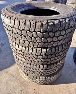 275/70r18 Goodyear tires en excelentes condiciones de vida las 4