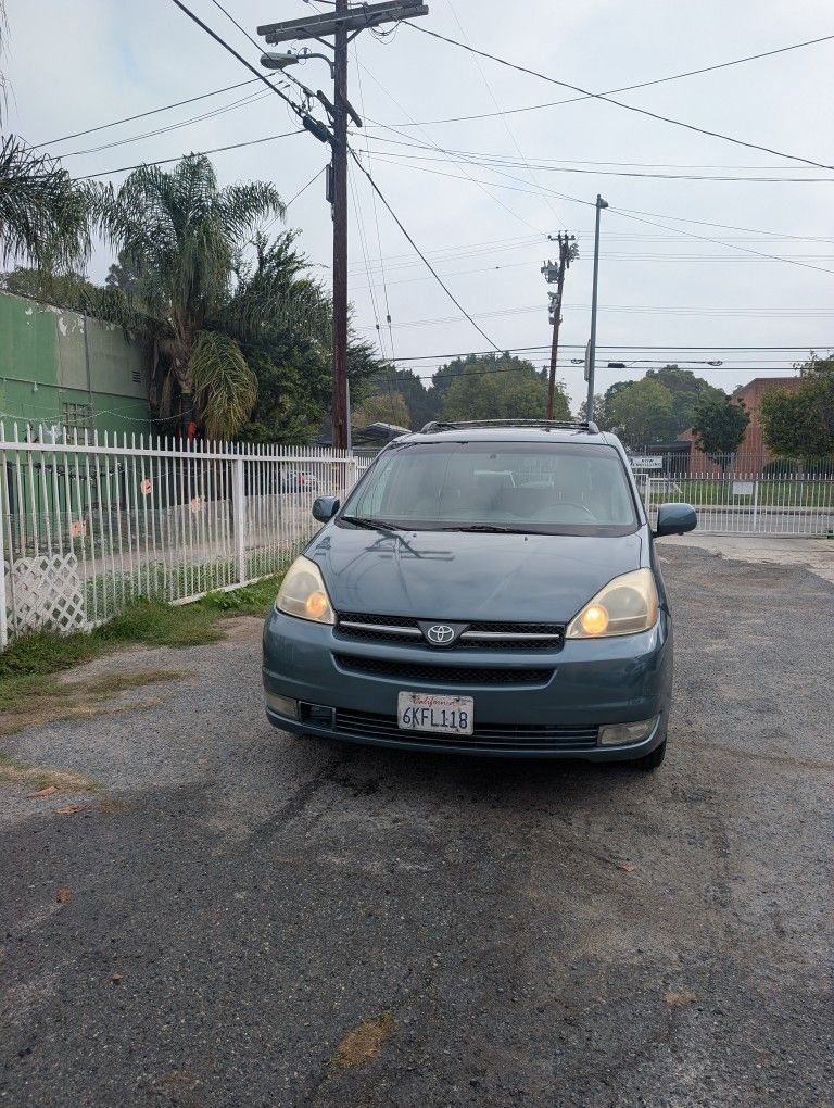 2006 Toyota Sienna