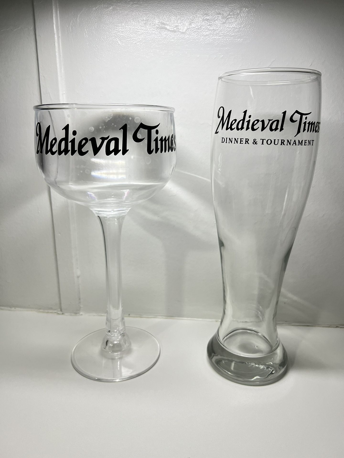 Medieval Times Dinner Tournament Souvenir Tall Beer Pilsner Drinking Glass large - souvenir plastic cup